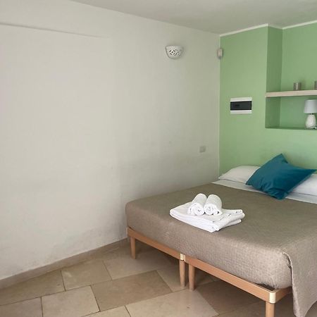 Bed and Breakfast Relais Trulli Le Icone Остуни Экстерьер фото