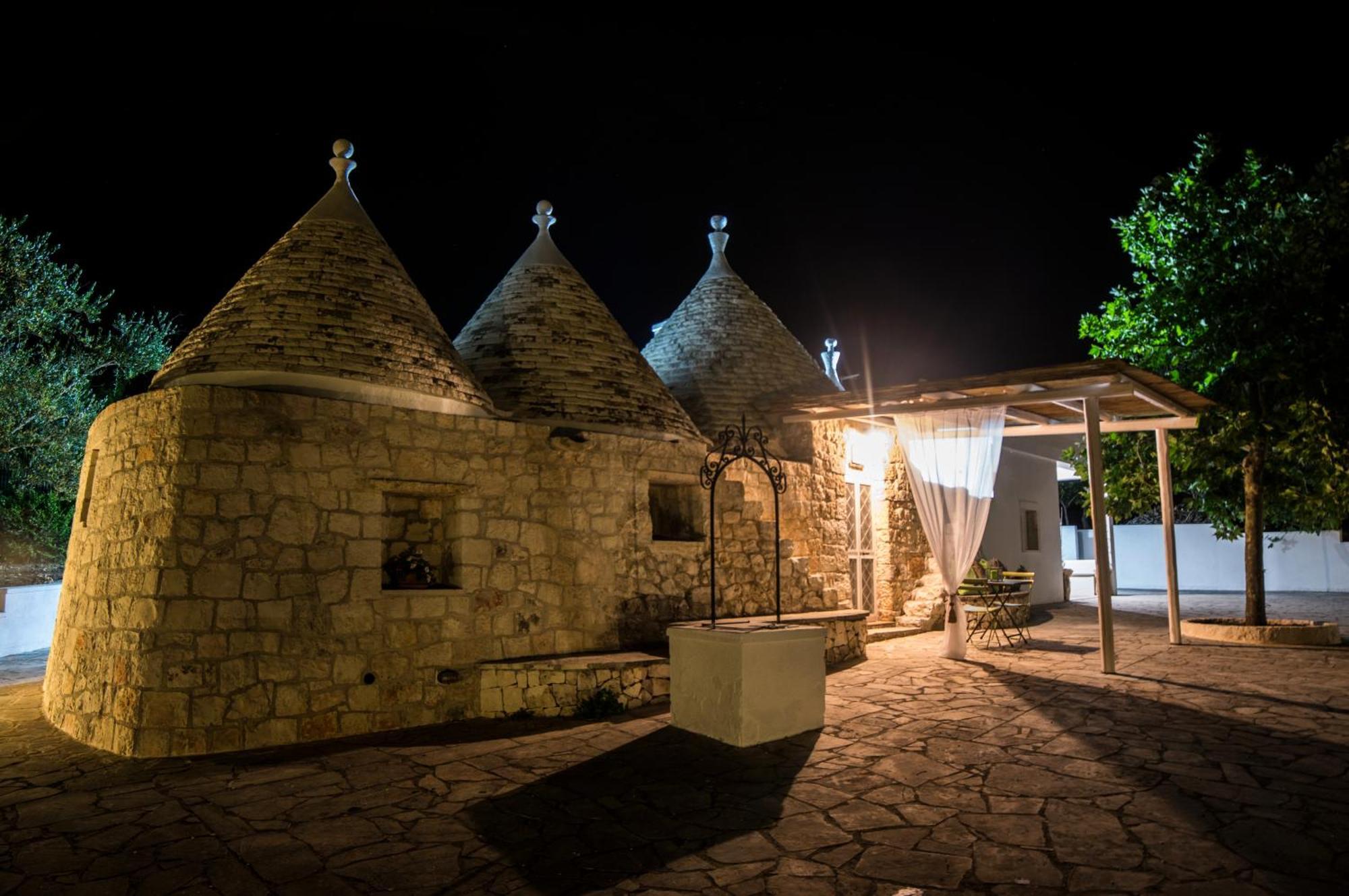 Bed and Breakfast Relais Trulli Le Icone Остуни Экстерьер фото